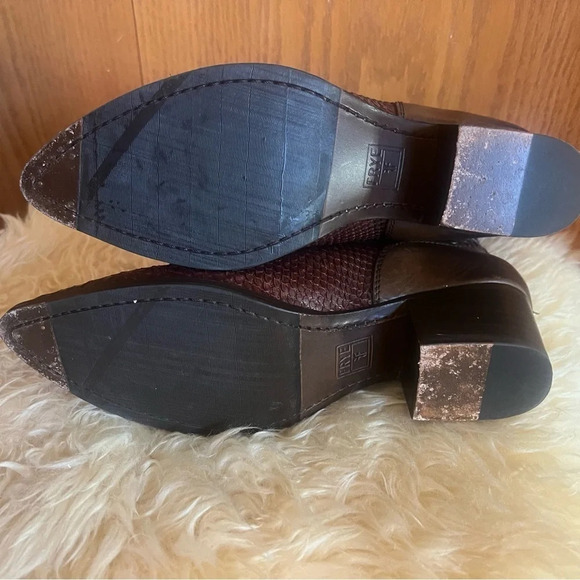 Frye Zoe Ring Leather Short Boots Sz-7 - Picture 7 of 9